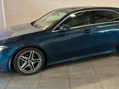Gebraucht Mercedes A180 AMG line 116 PS (85 kW) 2021 Blau Limousine