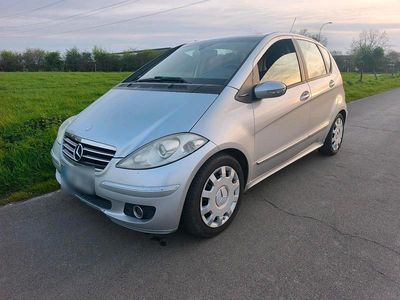 Usata Mercedes A180 109 CV (80 kW) 2005 Argento Utilitaria