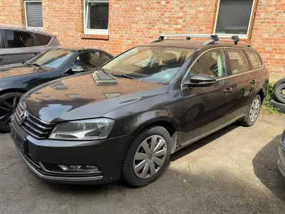 Gebraucht VW Passat 140 PS (102 kW) 2012 Braun Kombi