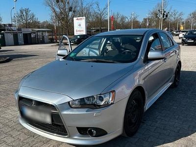 Gebraucht Mitsubishi Lancer 117 PS (86 kW) 2013 Silber Limousine
