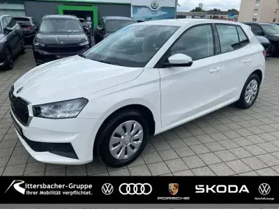 Gebraucht Skoda Fabia Active 150 PS (110 kW) 2023 Weiß Kleinwagen