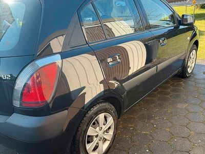Gebraucht Kia Rio 70 PS (51 kW) 2009 Schwarz Kleinwagen
