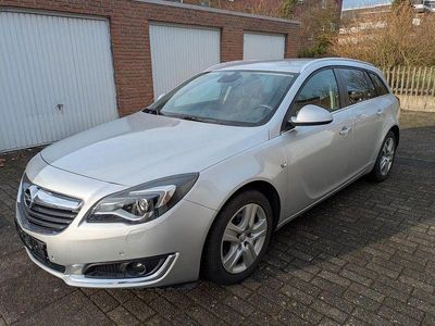 Silber Gebraucht 2016 Opel Insignia Business Kombi | 7.950 € (Guter Preis)