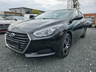 Gebraucht Hyundai i40 Classic 135 PS (99 kW) 2017 Schwarz Kombi