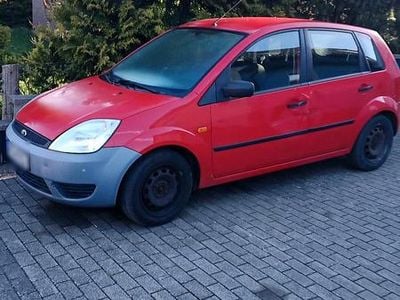 Usata Ford Fiesta 60 CV (44 kW) 2004 Rosso Utilitaria