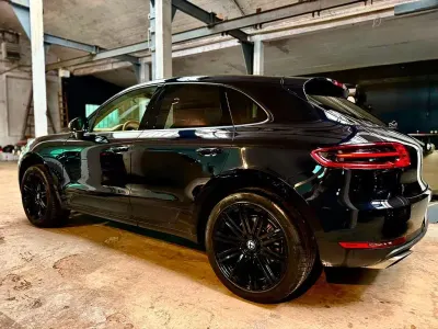 Gebraucht Porsche Macan 252 PS (185 kW) 2017 Schwarz SUV