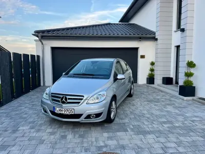 Gebraucht Mercedes B180 116 PS (85 kW) 2011 Kleinwagen