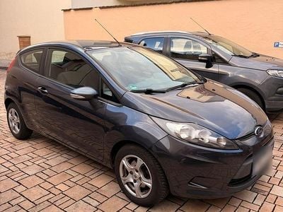 Gebraucht Ford Fiesta 90 PS (66 kW) 2009 Grau Kleinwagen
