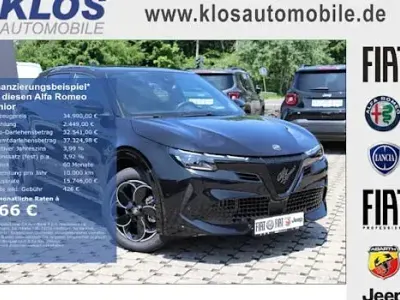 Neu Alfa Romeo Junior 145 PS (106 kW) 2026 Schwarz SUV