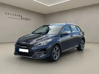 Usado Kia XCeed Spirit 160 CV (117 kW) 2022 Gris SUV