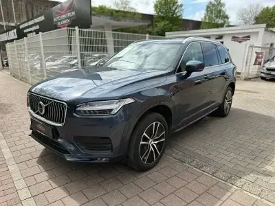 Gebraucht Volvo XC90 Momentum 250 PS (183 kW) 2020 Blau SUV