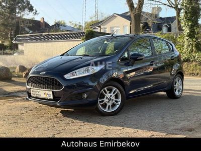 Gebraucht Ford Fiesta Celebration 95 PS (69 kW) 2016 Blau Kleinwagen