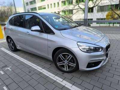 Gebraucht BMW 218 Sport Line 150 PS (110 kW) 2018 Silber Kombi