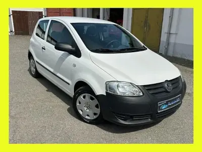 Używany VW Fox Basis 60 KM (44 kW) 2010 Biały Hatchback