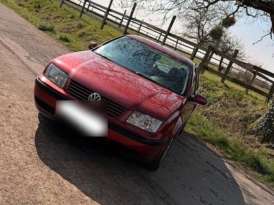 Gebraucht VW Bora 1999 Rot Limousine