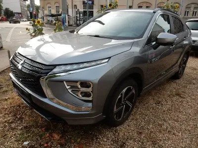 Gebraucht Mitsubishi Eclipse Cross Plus 98 PS (72 kW) 2022 Grau SUV
