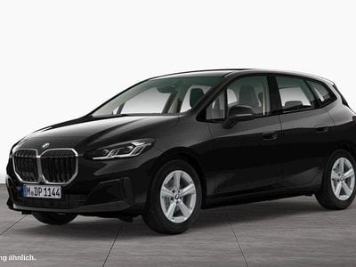 Gebraucht BMW 220 163 PS (119 kW) 2025 Saphirschwarz Van / Kleinbus