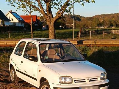 Usata Nissan Micra S 54 CV (39 kW) 1994 Bianco Utilitaria