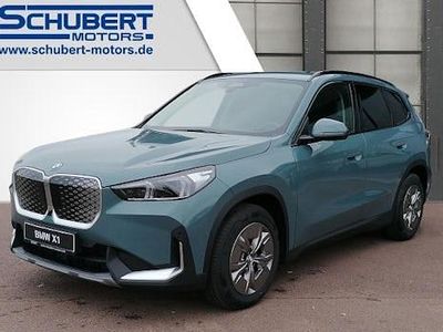 Nouă BMW iX1 Performance 150 kW (204 CP) 2025 Verde SUV