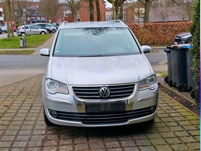 gebraucht VW Touran 2.0 TDI 140 PS Highline AHK Klima Tüv