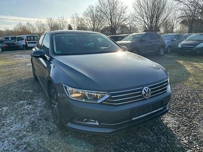 Gebraucht VW Passat 150 PS (110 kW) 2015 Grau Limousine
