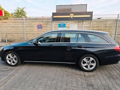 Gebraucht Mercedes E220 194 PS (142 kW) 2017 Schwarz Kombi