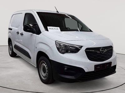 Gebraucht Opel Combo 102 PS (75 kW) 2024 Kaolin weiß Van