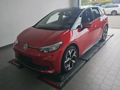 Gebraucht VW ID.3 Pro 150 kW (204 PS) 2024 Rot Kleinwagen