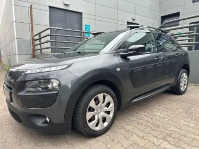 Gebraucht Citroën C4 Feel 99 PS (72 kW) 2017 Grau Limousine