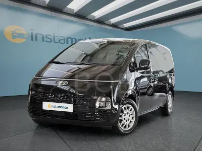 Gebraucht Hyundai Staria 177 PS (130 kW) 2024 Schwarz Van / Kleinbus