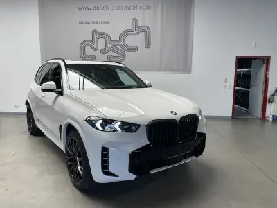 Gebraucht BMW X5 M Sport 298 PS (219 kW) 2026 Alpinweiss iii SUV