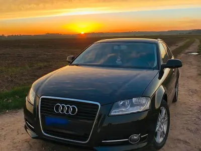 Gebraucht Audi A3 Sportback Attraction 105 PS (77 kW) 2012 Schwarz Kleinwagen
