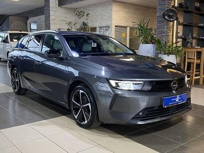 Grau Gebraucht 2024 Opel Astra Elegance Kombi | 21.700 € (Guter Preis)