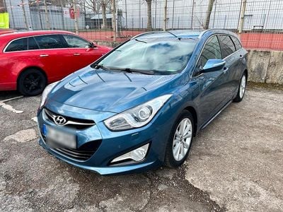 Gebraucht Hyundai i40 Premium 136 PS (100 kW) 2012 Blau Kombi