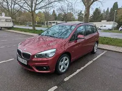Gebraucht BMW 220 Gran Tourer Sport Line 190 PS (139 kW) 2017 Rot Van / Kleinbus