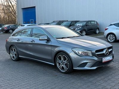 Gebraucht Mercedes CLA180 Shooting Brake Urban 122 PS (89 kW) 2015 Grau Kombi
