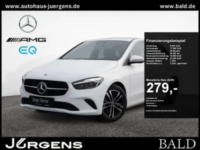 Używany Mercedes B180 Progressive 136 KM (100 kW) 2025 Biały Minivan