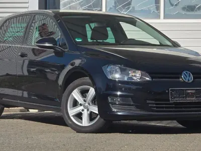 Gebraucht VW Golf VII 105 PS (77 kW) 2013 Schwarz Limousine