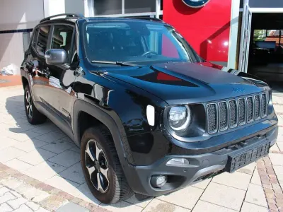 Gebraucht Jeep Renegade Trailhawk 179 PS (131 kW) 2022 Schwarz SUV