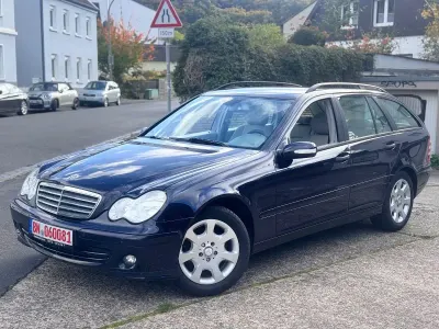 Gebraucht Mercedes C180 Avantgarde 143 PS (105 kW) 2007 Blau Limousine