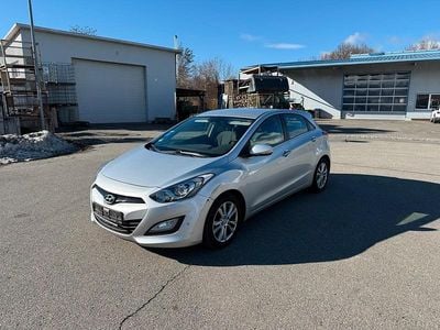 Gebraucht Hyundai i30 99 PS (72 kW) 2014 Silber Limousine