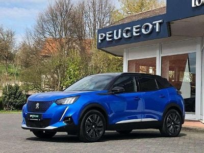 Gebraucht Peugeot e-2008 GT 100 kW (136 PS) 2022 Blau/typ aussenverkleidung met SUV