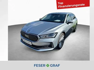 Używany Skoda Superb Selection 150 KM (110 kW) 2024 Srebrny Kombi