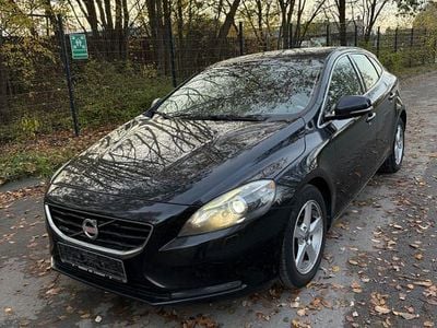 Gebraucht Volvo V40 Momentum 114 PS (83 kW) 2013 Schwarz Limousine