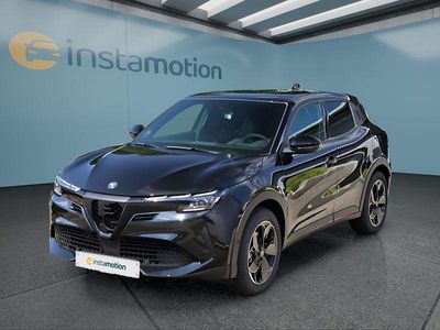 Neu Alfa Romeo GT Junior 145 PS (106 kW) 2025 Schwarz SUV