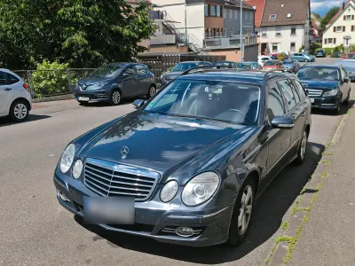 Gebraucht Mercedes E320 224 PS (164 kW) 2026 Blau Kombi