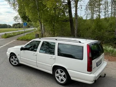 Usata Volvo V70 140 CV (102 kW) 1997 Bianco Station wagon