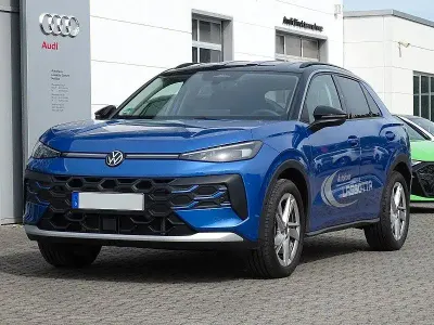 Gebraucht VW T-Roc Life 150 PS (110 kW) 2025 Blau SUV