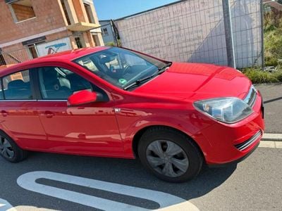 Rot Gebraucht 2004 Opel Astra Kleinwagen | 4.000 € (Teuer)