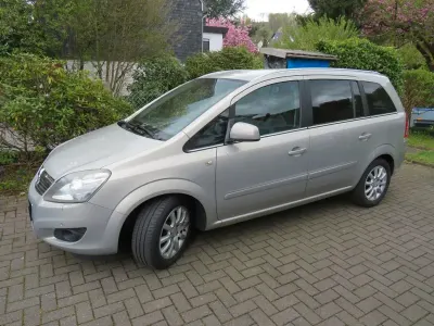 Gebraucht Opel Zafira 150 PS (110 kW) 2009 Silber Van / Kleinbus